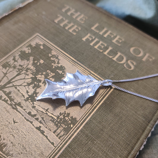 Sterling silver holly leaf pendant