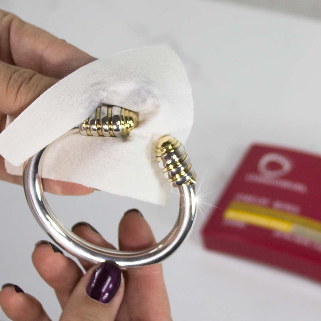 Connoisseurs Jewellery Wipes in action