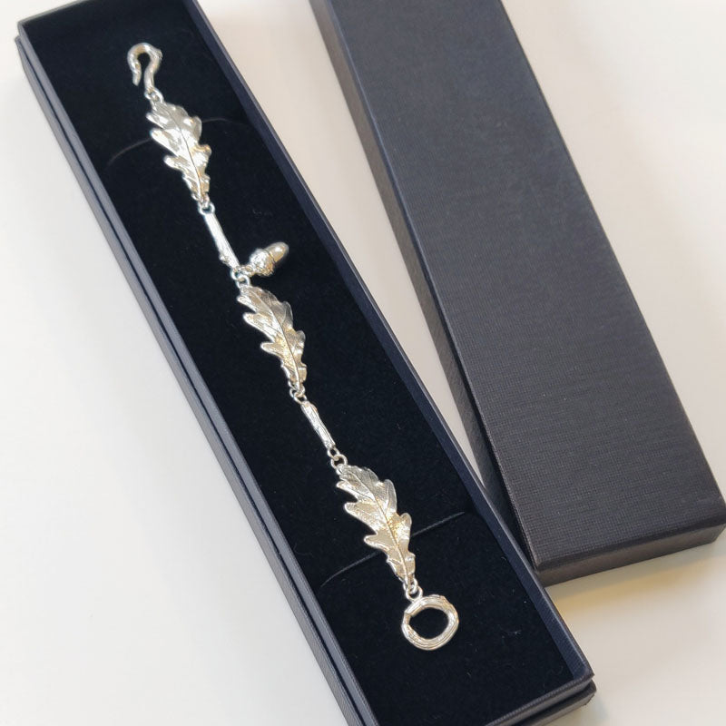 Boxed multi leaf oak leaf bracelet