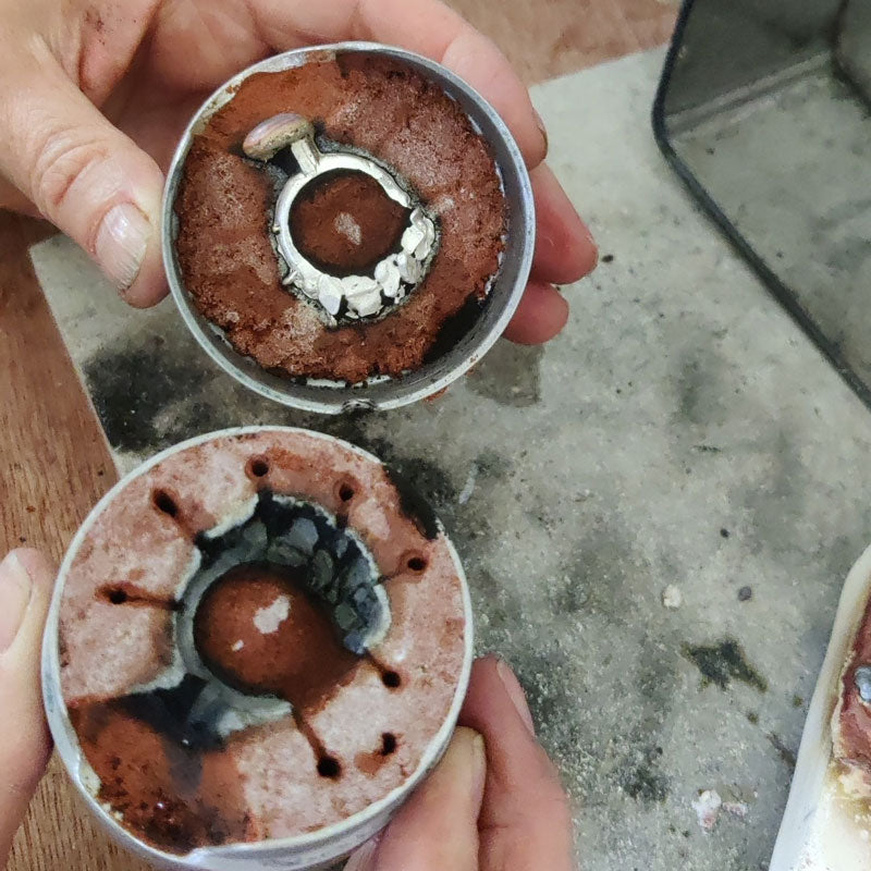 Delf cast ring