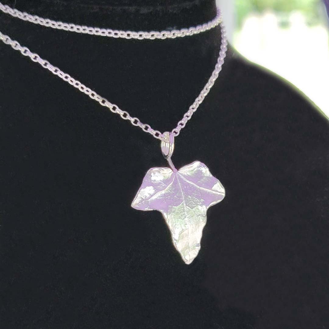 Ivy leaf pendant