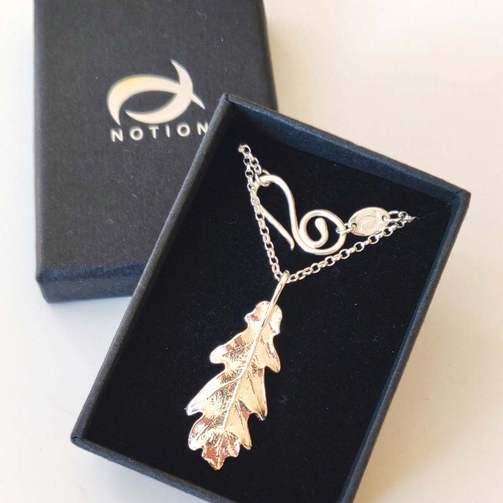 Small oak leaf pendant boxed