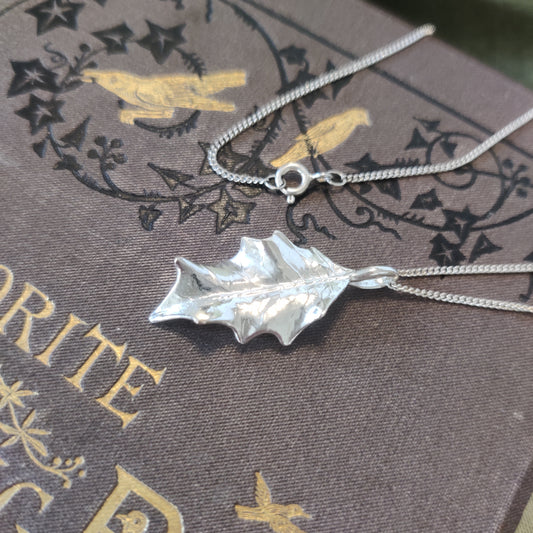 925 sterling silver leaf necklace on a curb chain 