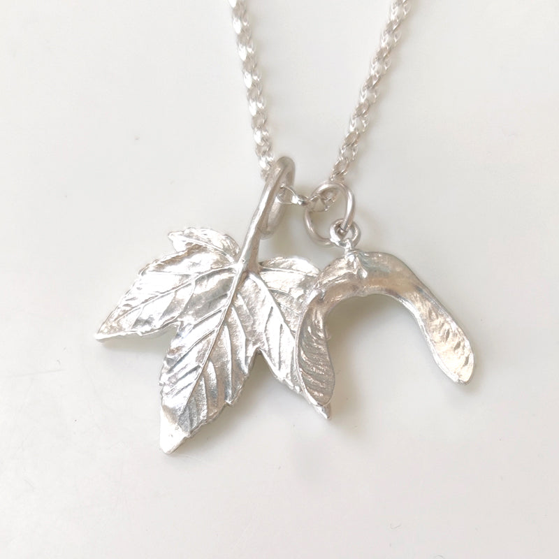 Medium Silver Sycamore Leaf Back with Small Seed